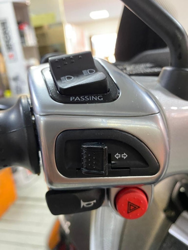 Imagen 11 de 25 de Piaggio Vespa Mp3 Yourban Lt300ie