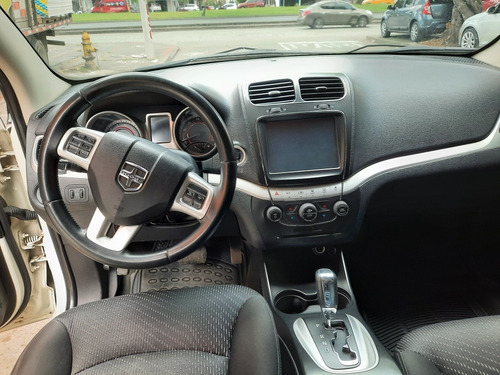 Dodge Journey 2011 3.6 Sxt