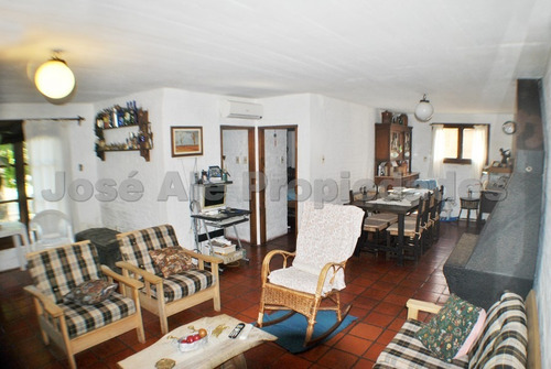 Imagen 4 de 10 de En Venta Casa De 3 Dormitorios Colonia Del Sacramento