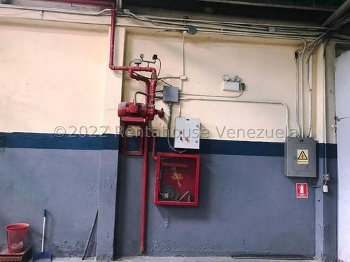 Imagen 2 de 21 de Venta Galpon Los Cedros 22-8943 Karem Arreaza 0424-1905845
