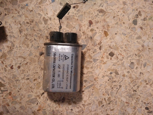 Capacitador Microondas 2100vac 0.70 F ±4%b