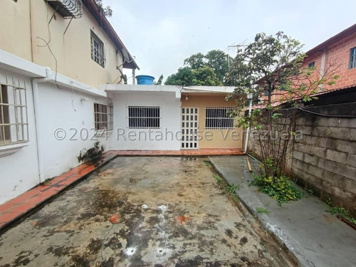 Casa En Venta Sabana Del Medio San Diego Inm Amplio Terreno Y Excelente Distribucion, Traemos Para Ud Este Impecable Inmueble Ideal Para Familias Numerosas. 25-798