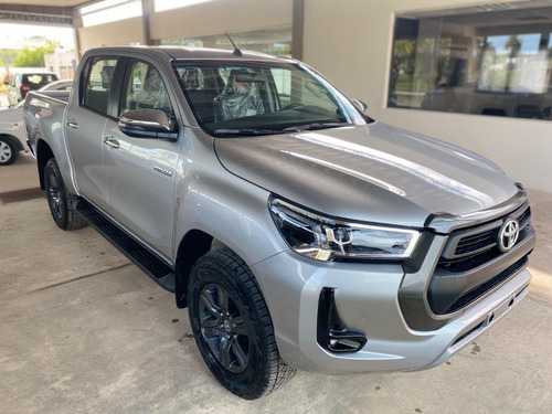 Toyota Hilux Srv 4x2 Nafta 2021
