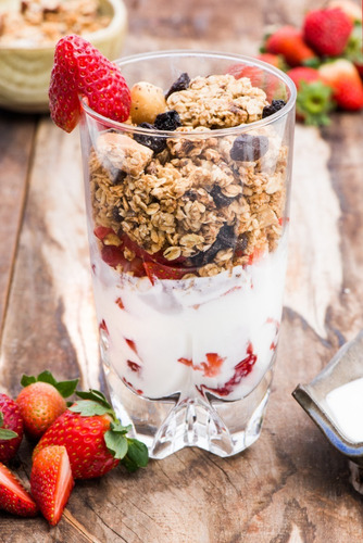 Imagem 3 de 5 de Granola Artesanal Tradicional - 200g - Made In Natural