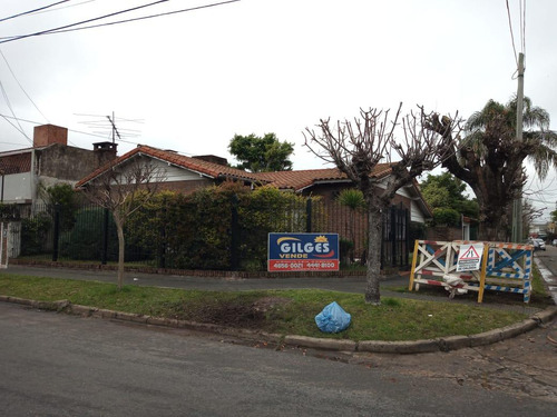 Casa 3 Amb. C/fdo. Libre Excelente Estado Barrio Pileta  - Ramos Mejia