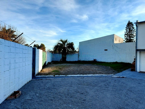 Imagen 20 de 21 de Colonia Del Sacramento - Casa De 3 Dormitorios A Metros De Playa Ferrando