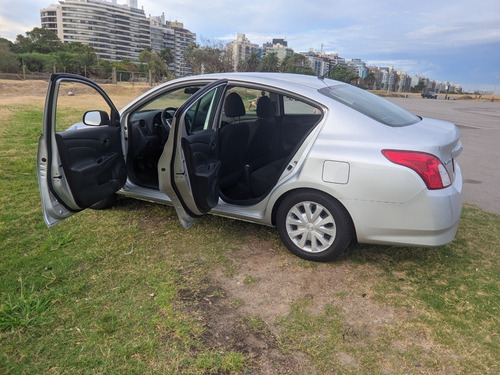 Imagen 3 de 10 de Nissan Versa