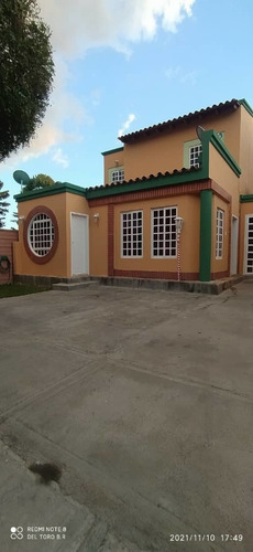 Imagen 1 de 14 de Casa En Venta En Araguama Country, Maracay