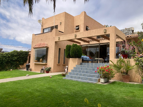 Hermosa Casa Con Dos Cabañas Anexas.