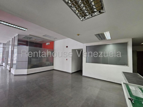 Valeria Chong Local Alquiler Barquisimeto Lara Zona Industrial Comercial Economico Codigo Inmobiliaria Rent-a-house 25-17241