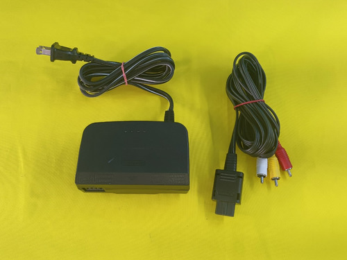 Consola N64 Nintendo 64 Transparente Con 1 Control Y 1 Juego (Usado)