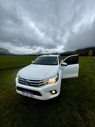 Toyota Hilux 2.8 Cd Srv 177cv 4x4