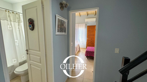 Casa En Venta De 3 Dormitorios C/ Cochera!! Dentro De Complejo Con Pileta!