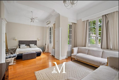 Casa En Venta- Belgrano-zona Embajadas- Pileta Y 3 Cocheras