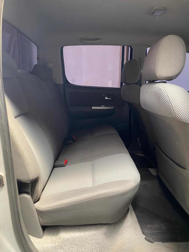 Toyota Hilux 3.0 Cd Srv Cuero Tdi 171cv 4x4 4at 2013