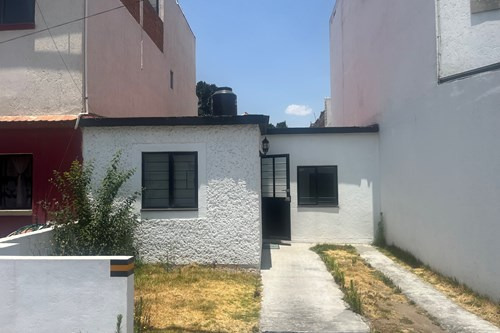 Casa En Renta En Metepec, Estado De México A 5 Minuto De Galerias Metepec Y Town Square