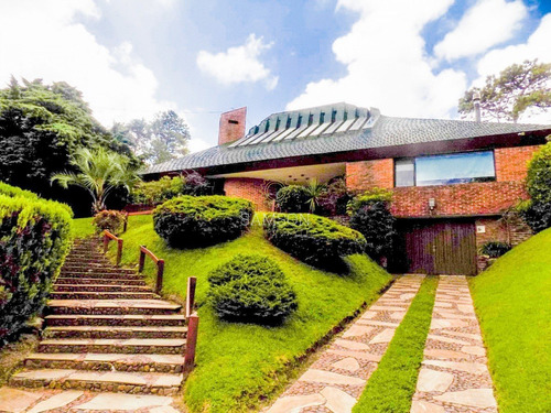Oportunidad Casa En Venta 5 Dormitorios Barrio Cantegril Punta Del Este- Ref: 58797
