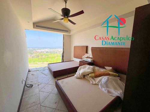 Cad Las Olas B14. Departamento De Playa En Oportunidad Por Otis. Terraza Con Vista Al Mar