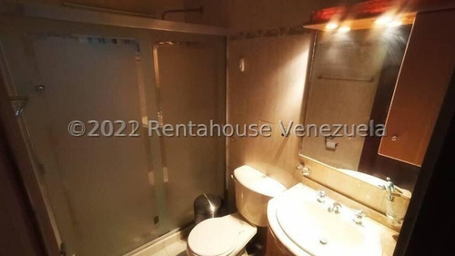 Imagen 2 de 12 de Linda Y Amplia Casa En Puerta Maraven Punto Fijo Falcon