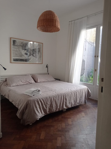 Pequeña Casa Con Patio Y Amueblada En Alquiler Temporario