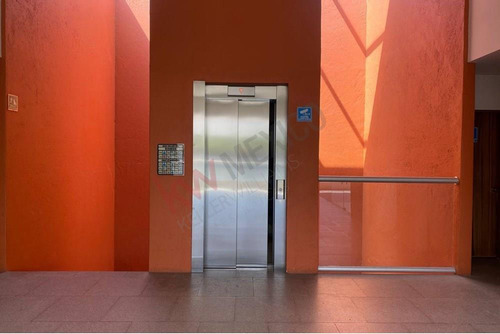 Renta De Local Comercial En Plaza Novum, Jiutepec, Morelos: La Oportunidad Ideal Para Empresas De...