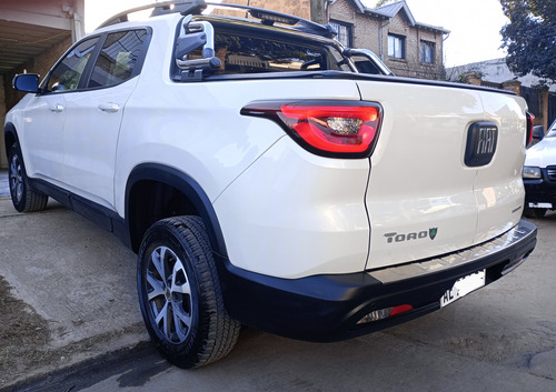 Fiat Toro 1.8 170 E-torq Evo Freedom At6
