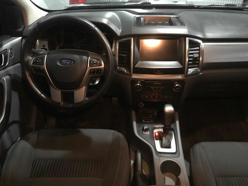 Imagen 6 de 12 de Ford Ranger 3.2 Cd Xlt Tdci 200cv Automática 4x4 2017