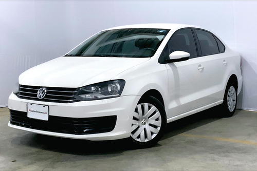 Imagen 1 de 25 de Volkswagen Vento Sedan 4 Pts Starline Ta A/ac Mp3 R-15