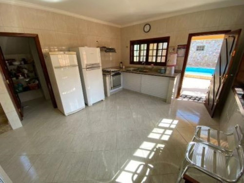 Imagem 10 de 26 de Casa Com 4 Quartos, Piscina, Perto Da Praia, Itanhaém/sp! Aceita Financiamento Bancário!