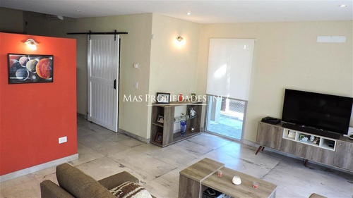 Imagen 11 de 17 de Casa En Venta En Berazategui Las Golondrinas 6 Ambientes