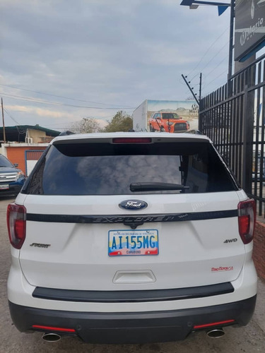 Imagen 4 de 7 de Ford Explorer