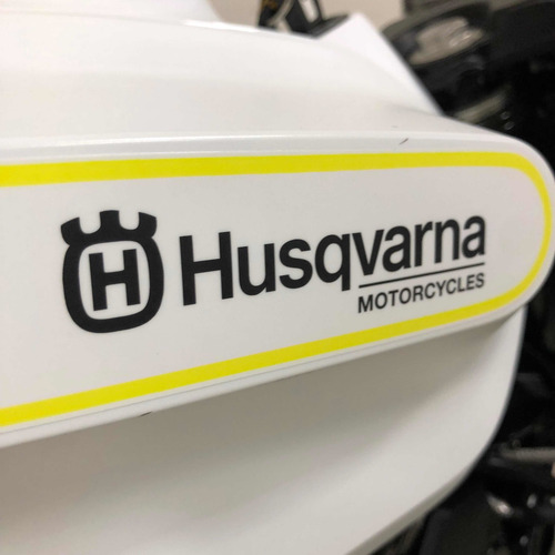 Imagen 13 de 16 de Husqvarna Vitpilen 401 Blanca Naked Usada 2019 No Ktm