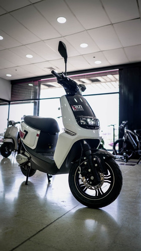 Imagen 5 de 21 de (moto Eléctrica) Yadea S-like Litio Moto
