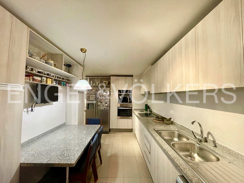 Gran Departamento Con 148 M2, Sector Parque Brasil