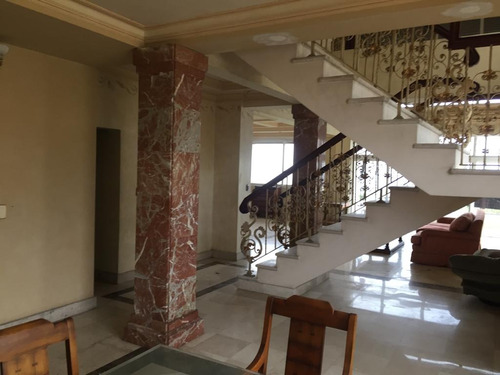 Penthouse De 6 Habitaciones 7 Pq En La Av. Anacaona