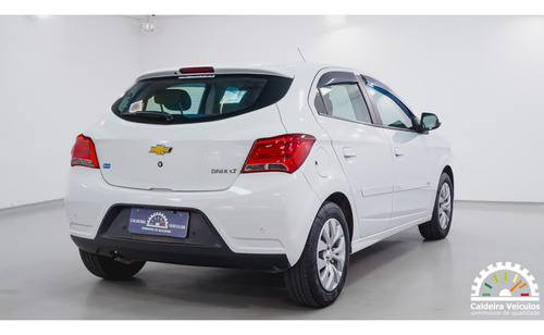 Chevrolet Onix 1.4 MPFI LT 8V FLEX 4P AUTOMÁTICO