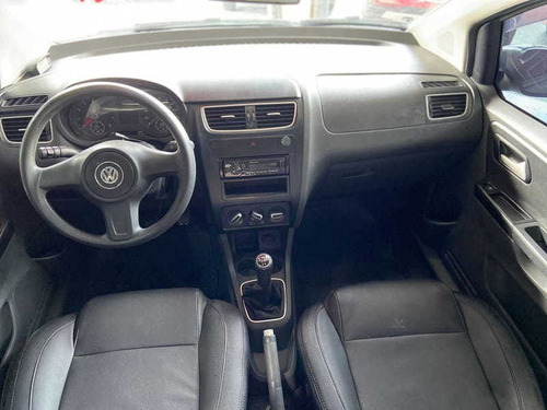Imagem 7 de 10 de Volkswagen Fox 1.0 Gii 2013