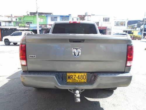 Dodge Ram 5.7 1500 Slt 4x2