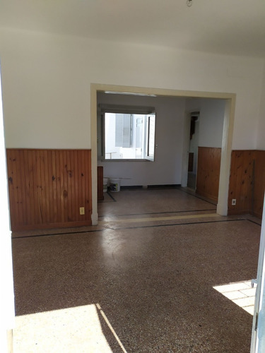 Local Comercial + Una Casa + Un Apartamento En La Blanqueada