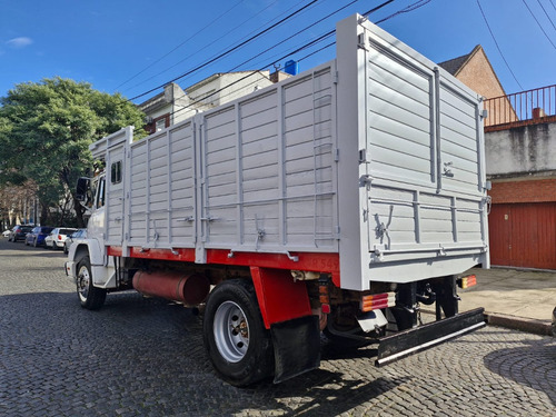 Mercedes Benz 1618