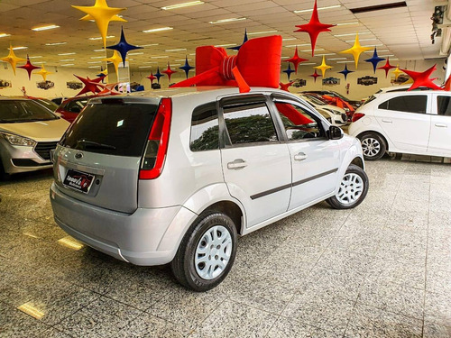 Imagem 8 de 8 de Ford Fiesta 1.0 Rocam Se 8v Flex 4p Manual