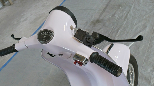 Imagen 15 de 20 de Piaggio Vespa Primavera 125