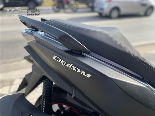 Dafra Cruisym 300