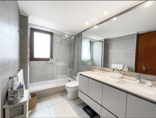 Departamento En Venta De 3 Dorm. En Vitacura