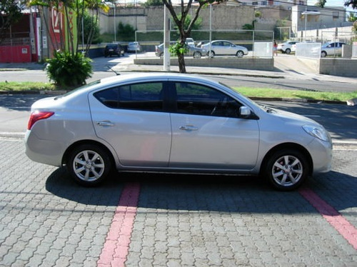 Nissan Versa 2013 1.6 16v S Flex 4p