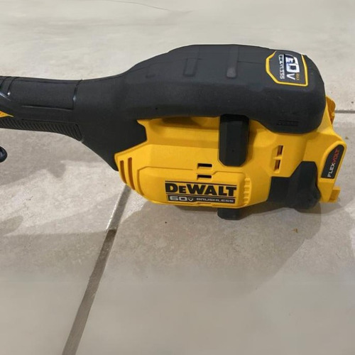 Desbrozadora 60v Dewalt Dcst972x1 Flexvolt 17 Brushless Color Amarillo