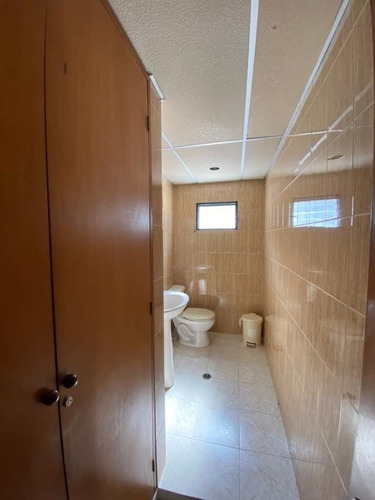 Local Comercial En Venta - Urb. Santa Monica