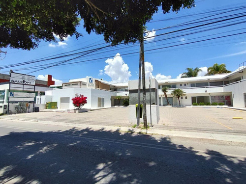 Local Comercial En Venta En Plaza Comercial En Carretera A Tlacote