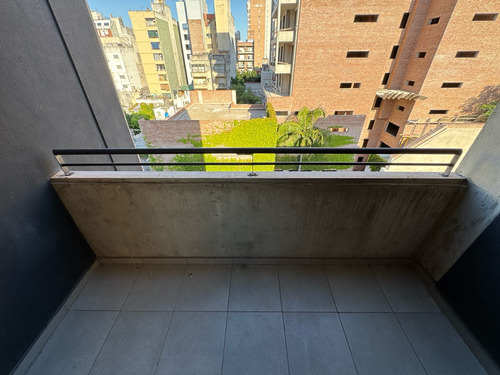 Departamento En Venta 1 Dormitorios Con Balcón Y Cochera! Barrio Martin