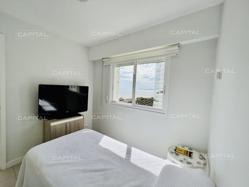 Imagen 11 de 17 de Venta Departamento Dos Dormitorios Primera Linea Punta Del Este - Punta Del Este Mansa